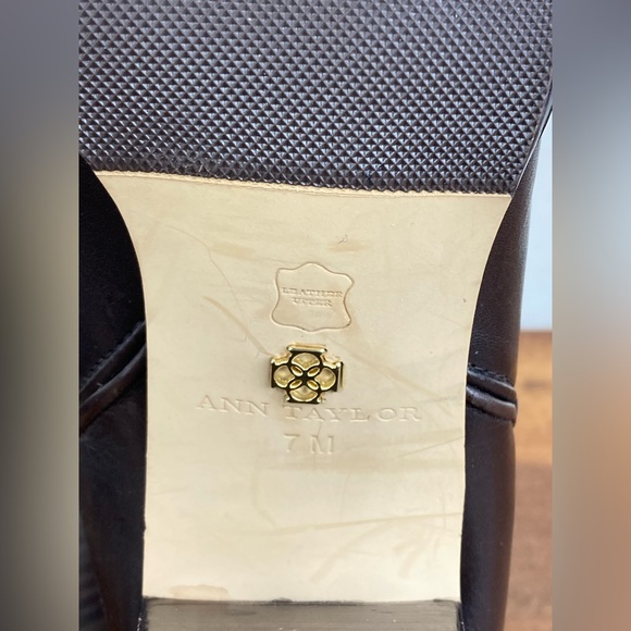 Ann Taylor Leather Ankle Bootie Brown Women’s Size 7M Pull On Boots Heeled. - Picture 11 of 13